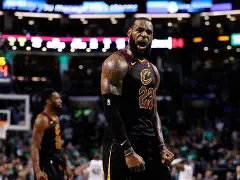 詹姆斯在法国队比赛中出色防守里程碑夜波尔图复出首秀，西亚卡姆连续三场比赛得分超过大比分领先直接炸裂的简单介绍-欧博官网入口